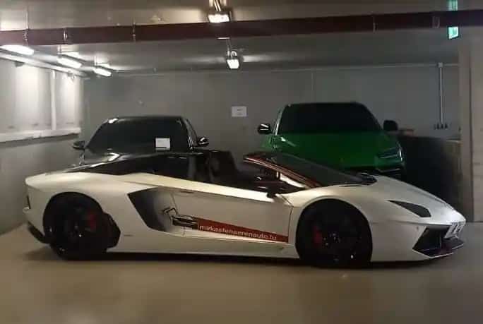 MKAA Autoankauf Luxemburg - Showroom mit Fahrzeugen