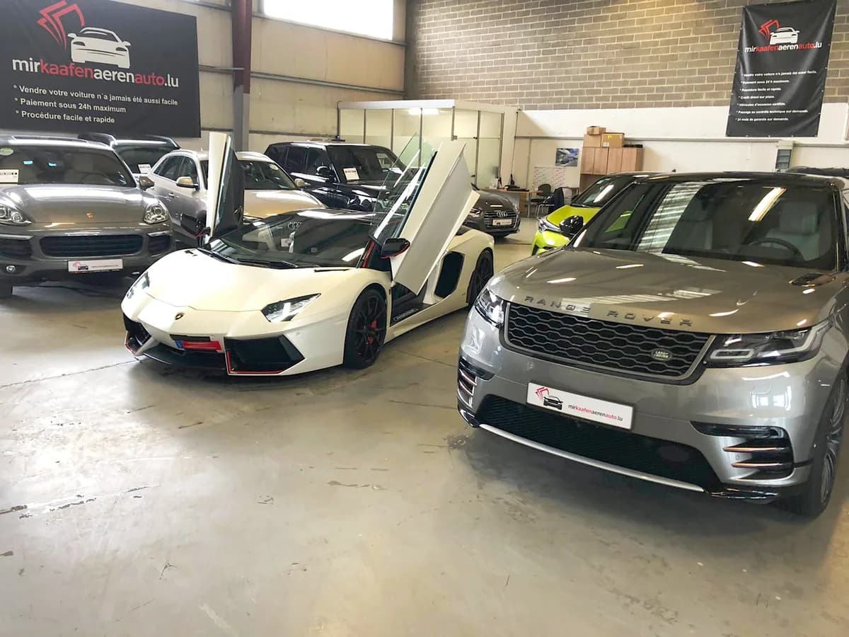 Premium Fahrzeuge Lamborghini Aventador, Porsche und Range Rover im MKAA Showroom