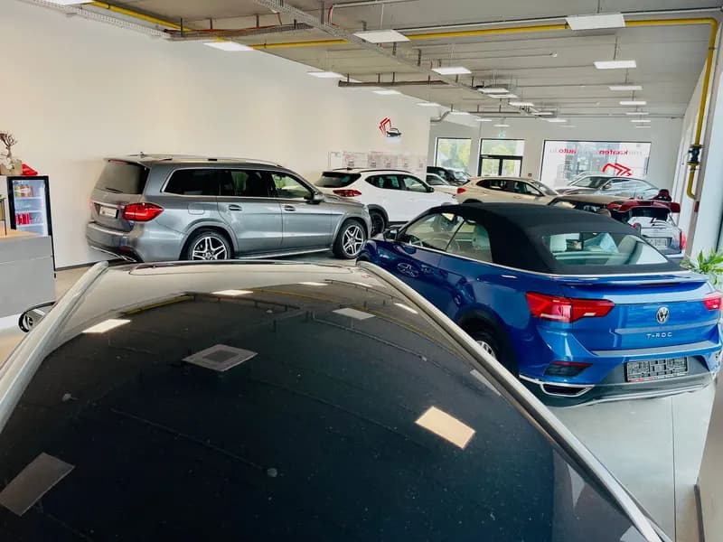 MKAA Showroom Vogelperspektive
